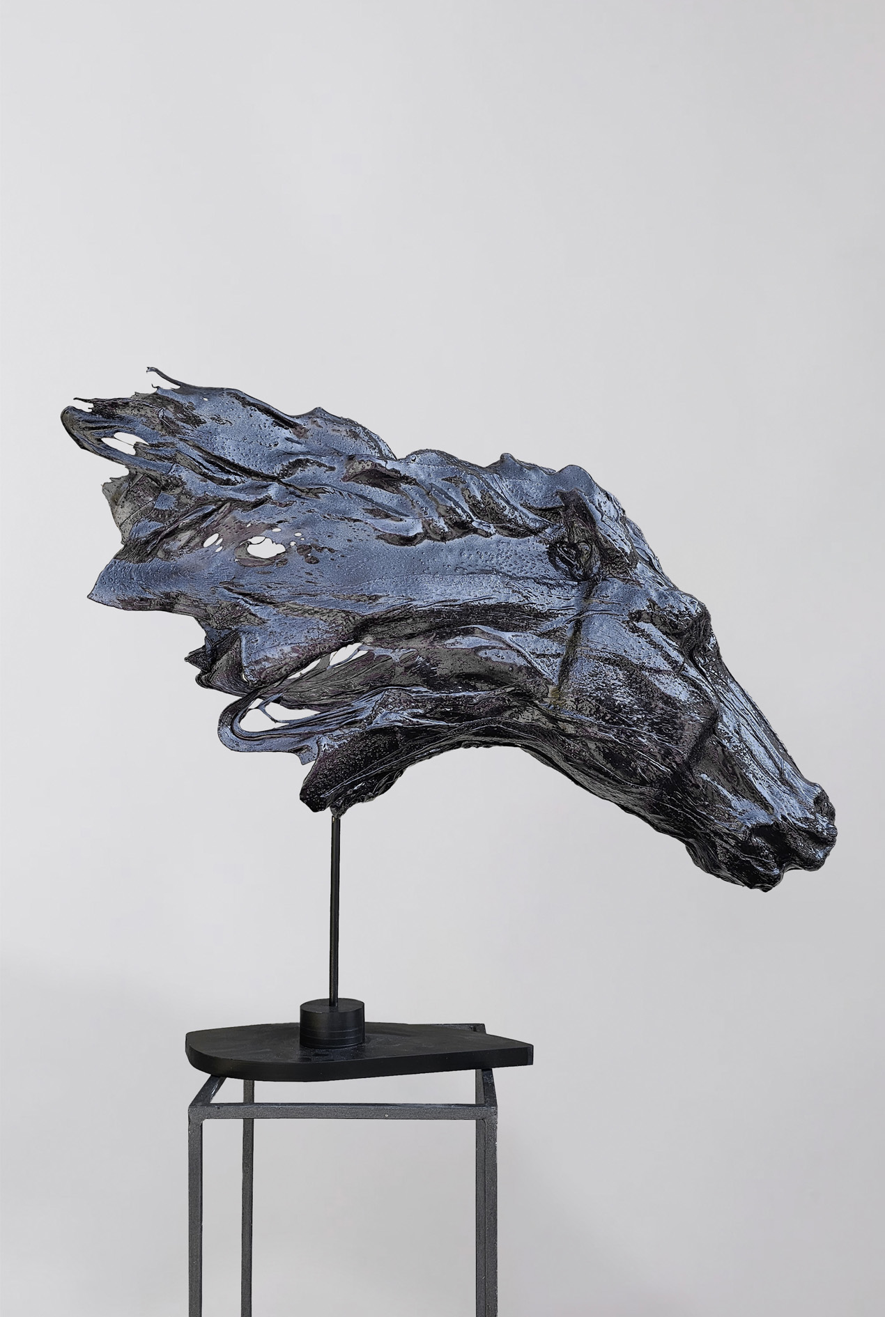 Davide Dall'Osso D6.2516 Cavallo in corsa (nero lucido) 43x95x20